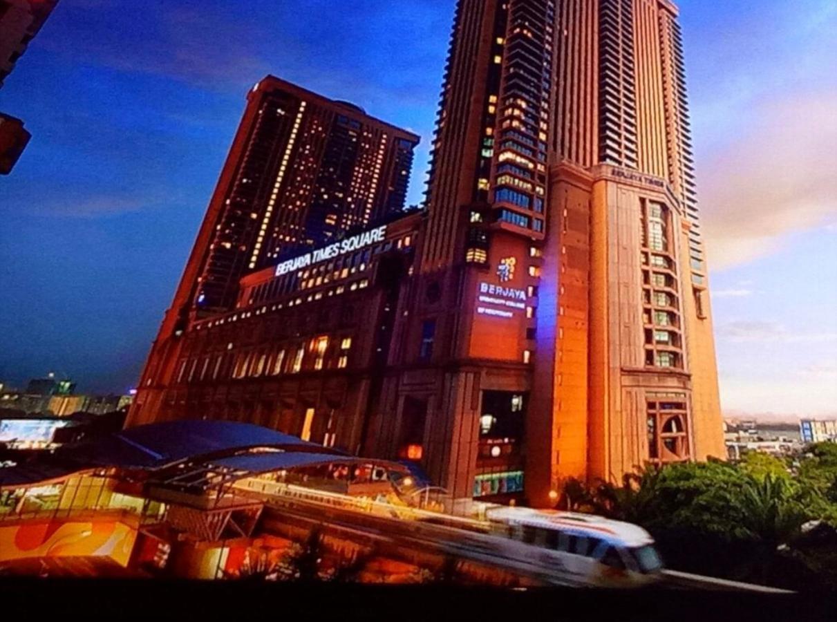 Times Square Kuala Lumpur By Luna Apartment Luaran gambar